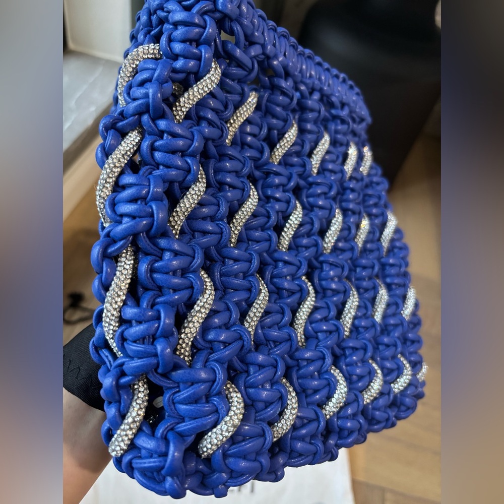 Yuzefi Woven Crystal Tote Bag - Picture 10 of 16